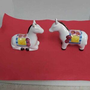Donkey Fiesta Colorful Blankets Salt and Pepper Shakers Vintage